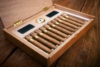 Must-Haves for the Ultimate Cigar Room
