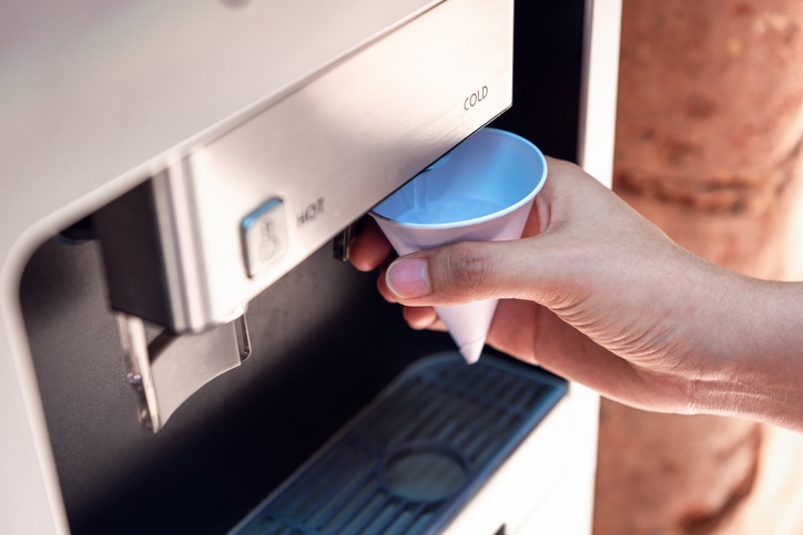 6 Reasons to Buy a Bottleless Water Cooler Dispenser